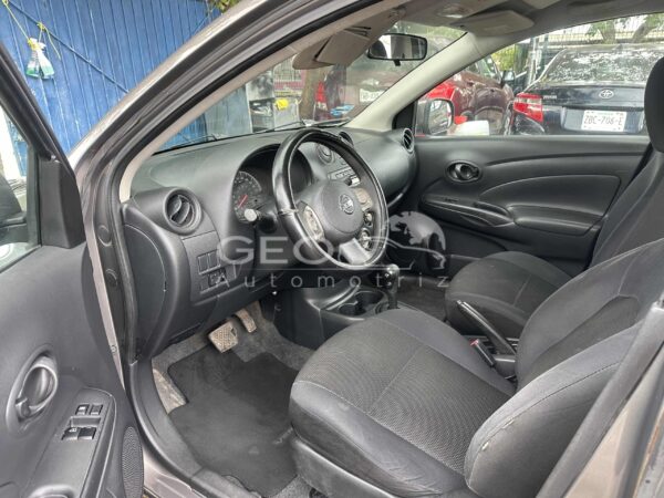 Versa 2012 - Image 3